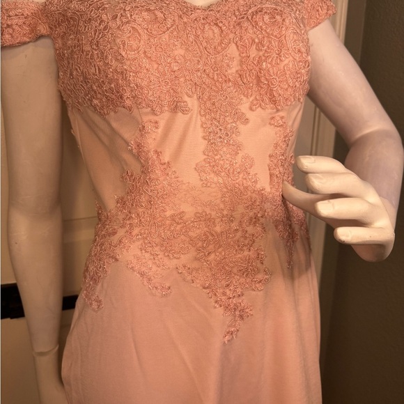 May Queen Off Shoulder Long Prom Gown Maxi Dress Size 10. - Picture 8 of 14